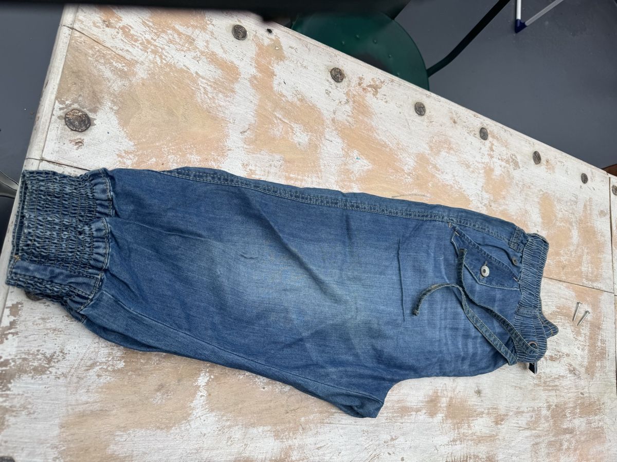 Jeans: Denim 3/4 Jeans,Grösse 29 – Usato da Visp venduto da Pastis