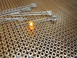 Quader-LED 25 Stk 2x3x4mm klar/orange