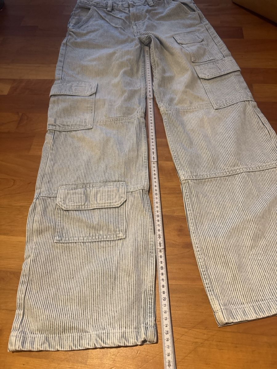Bershka Jeans: BERSHKA Jeans Gr 34 – D'occasion à Rüti ZH par Sugus99 1