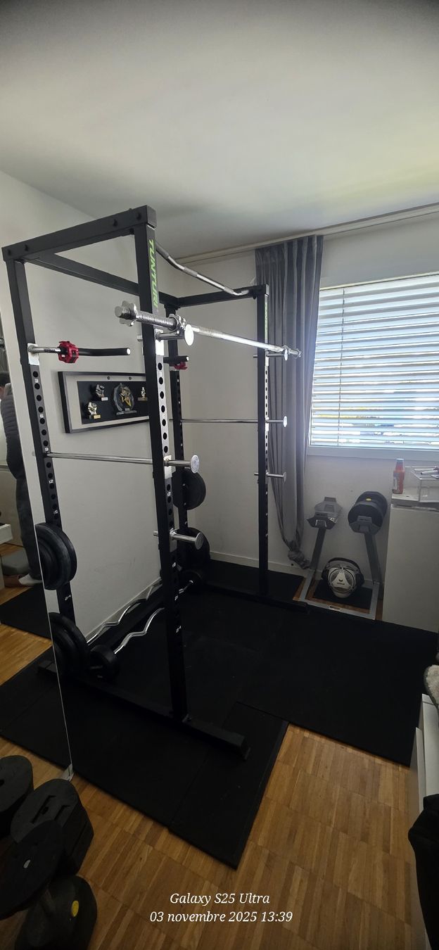 Tunturi Hometrainer: Cage de squat / Power Rack de marque Tunturi  – Usato da Lausanne venduto da lun_5f6l 1