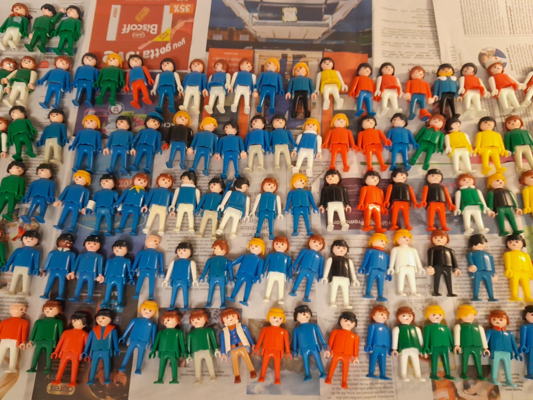 Playmobil Giocattoli: 135 Stück Playmobilfiguren – Usato da Rüti ZH venduto da Alemanni 2