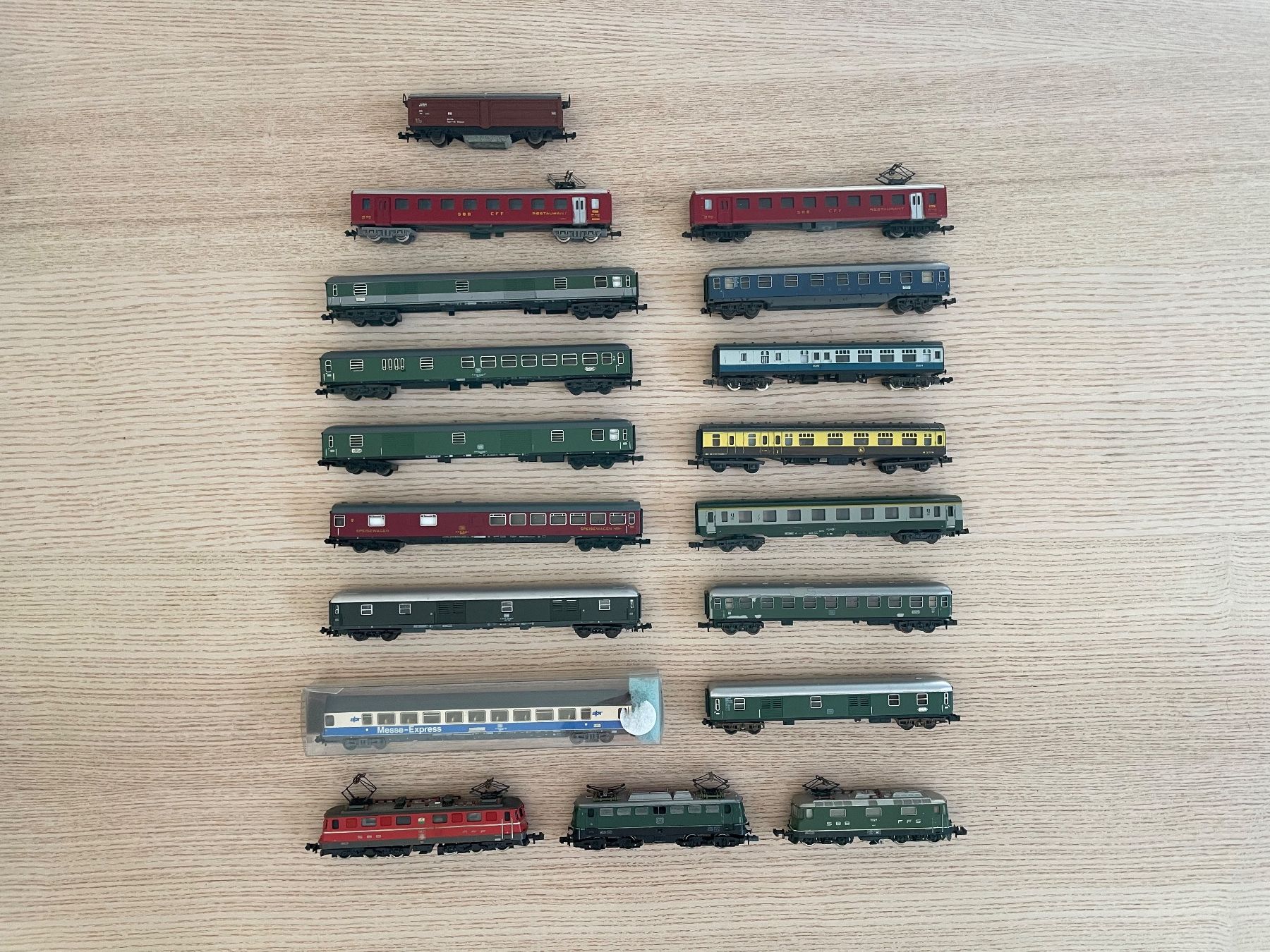 Modelleisenbahnen: 18 Modellbahn Züge Spur N – Gebraucht aus Coldrerio von elisa_cc