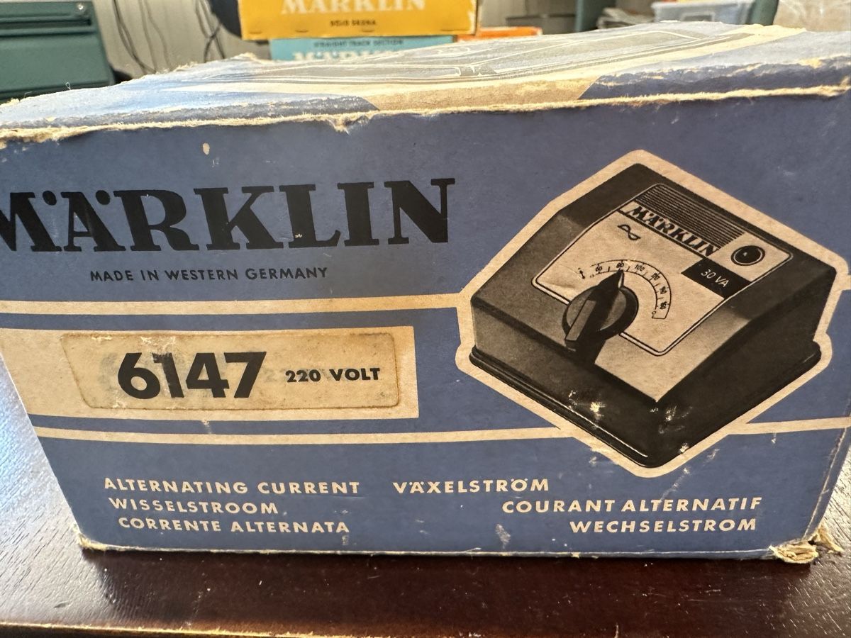 Märklin Modellini di ferrovie: Märklin 6147 Tranformator – Usato da Lupsingen venduto da New-Haven 3
