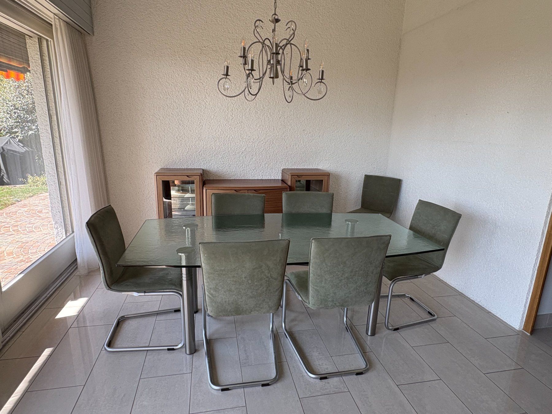 Set de table et chaises: Esstisch mit 6 Stühlen – D'occasion à Zürich par philipbucher01