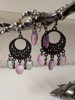 2 Paar Ohrringe Ringe mit Ornamenten & Ellipsen magenta/grün