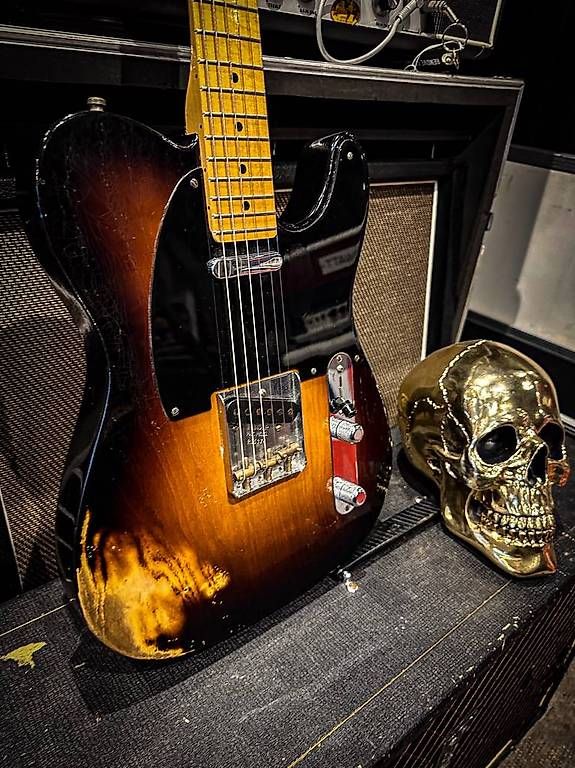 Fender Strumenti musicali: Fender Custom Shop 52 MOD telecaster 2016 – Usato da Montreux venduto da Alligator-AMPS