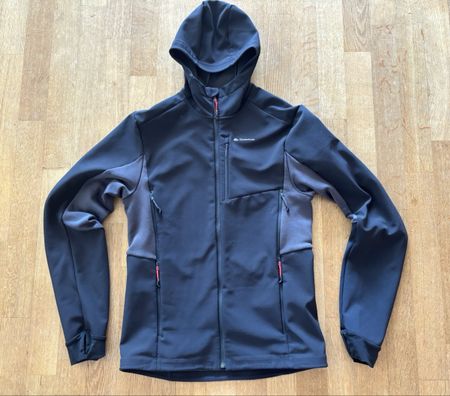 Quechua Decathlon Softshell Jacke S mit Kapuze schwarz