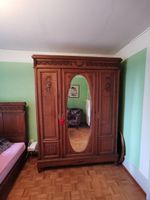 Chambre à coucher Armoire Lit Sommier Coiffeuse Chevet..1920
