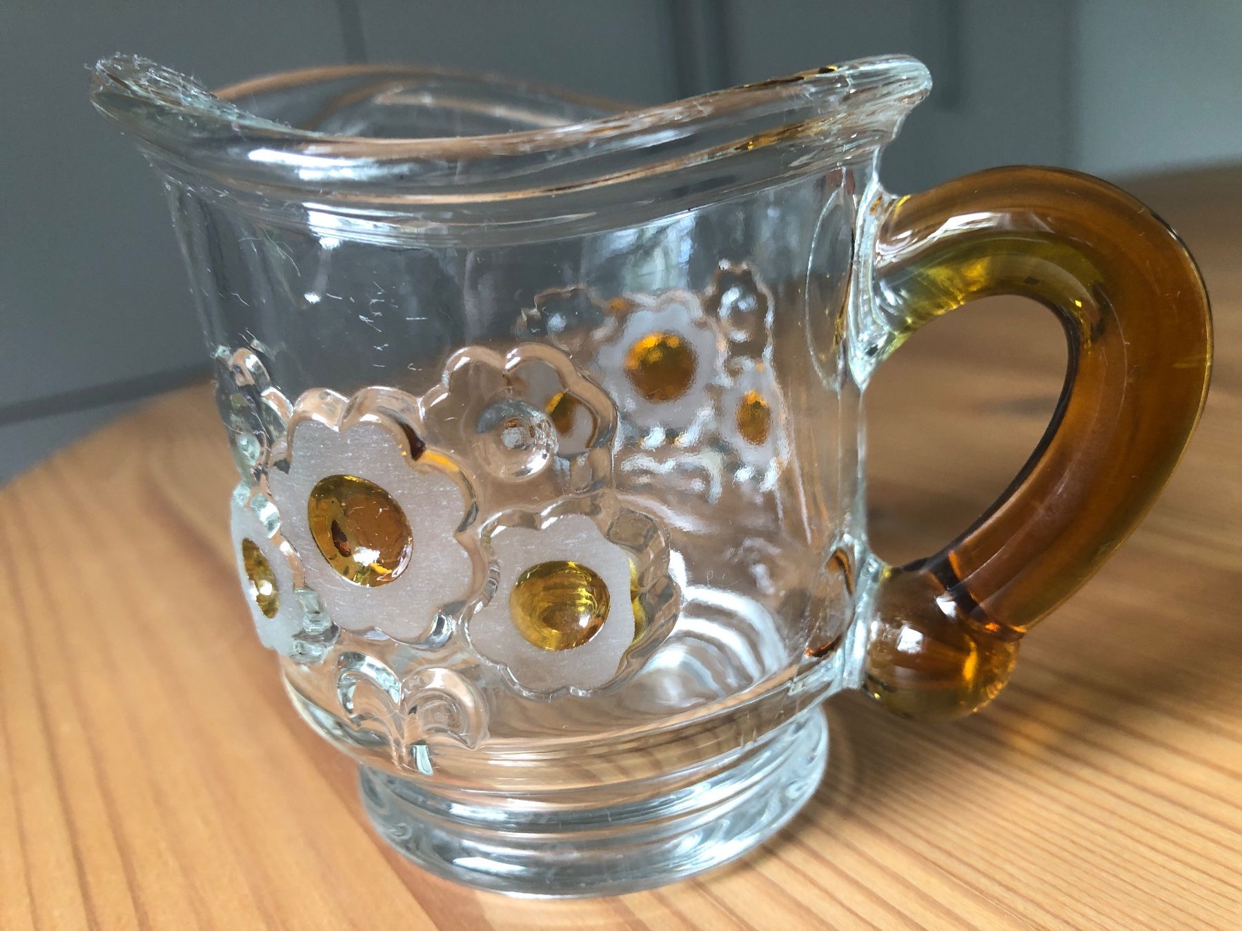Caraffe: Hübscher, kleiner Glaskrug – Usato da Eschenz venduto da glaro14 2