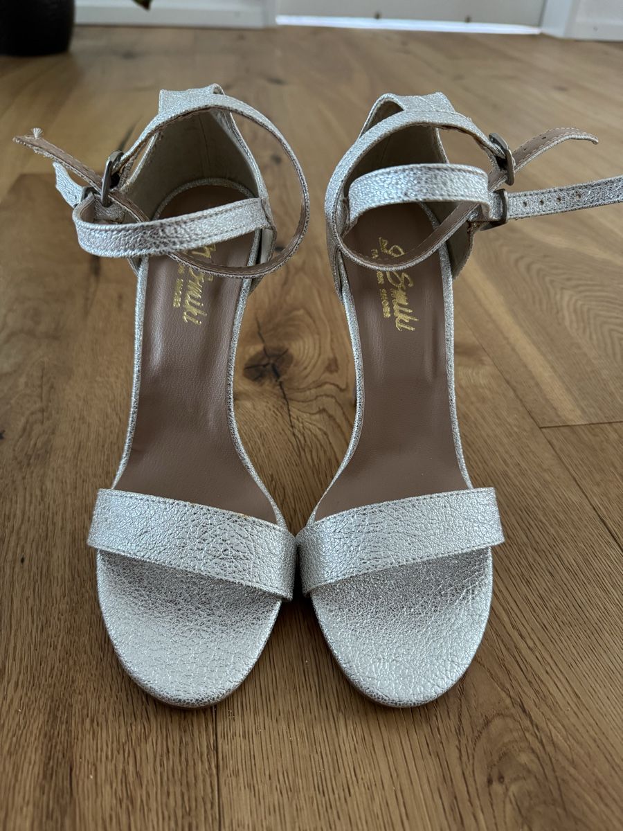 Scarpe da donna: Silver Summer Heels - Smikki - Size 7 - New – Nuovo (secondo la descrizione) da Kriens venduto da Emaleonid