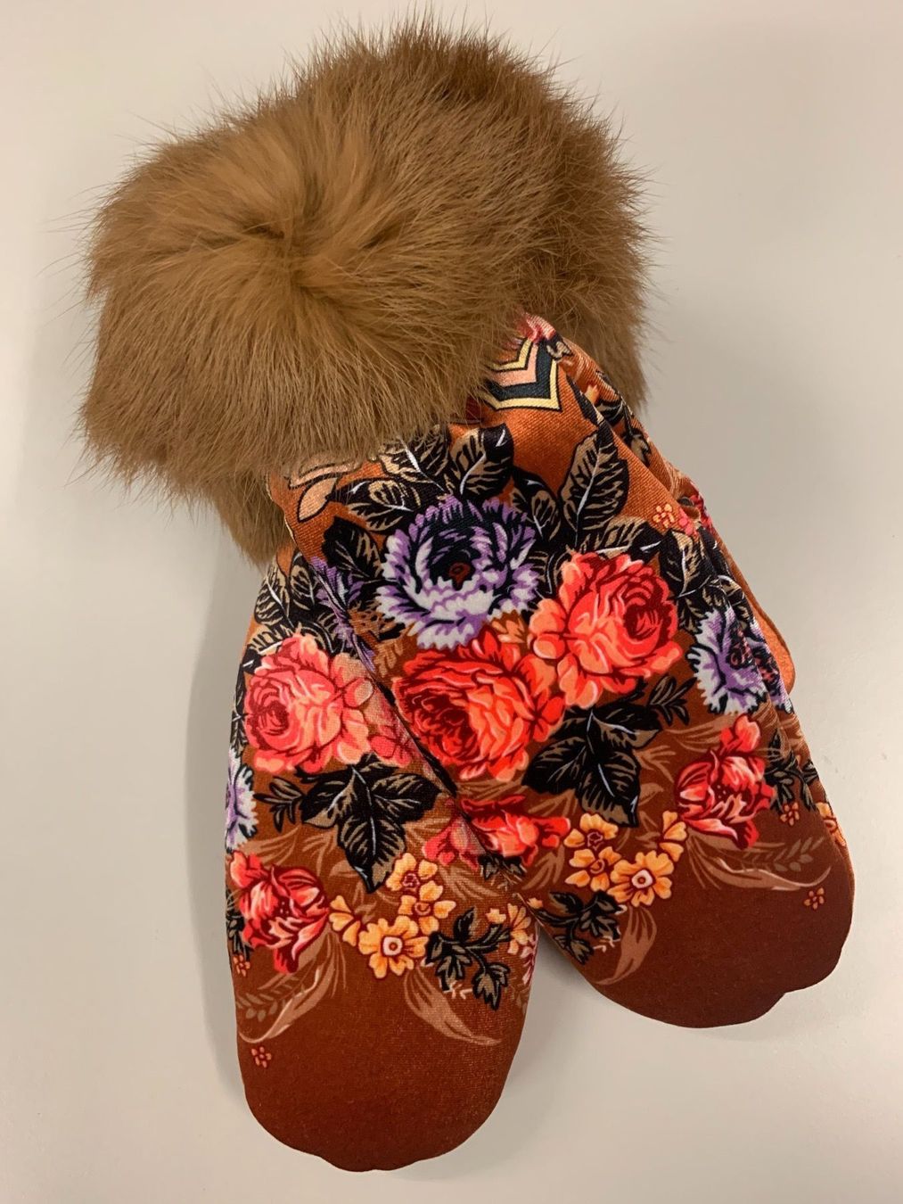 Handschuhe & Handstulpen: Fausthandschuhe russische Motiv – Neu (gemäss Beschreibung) aus Volketswil von salander90