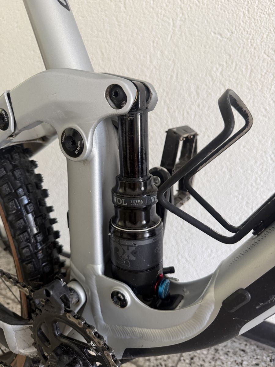 Scott Velos: Scott Genius 940 TOP MTB – Gebraucht aus Stansstad von 91PD 6