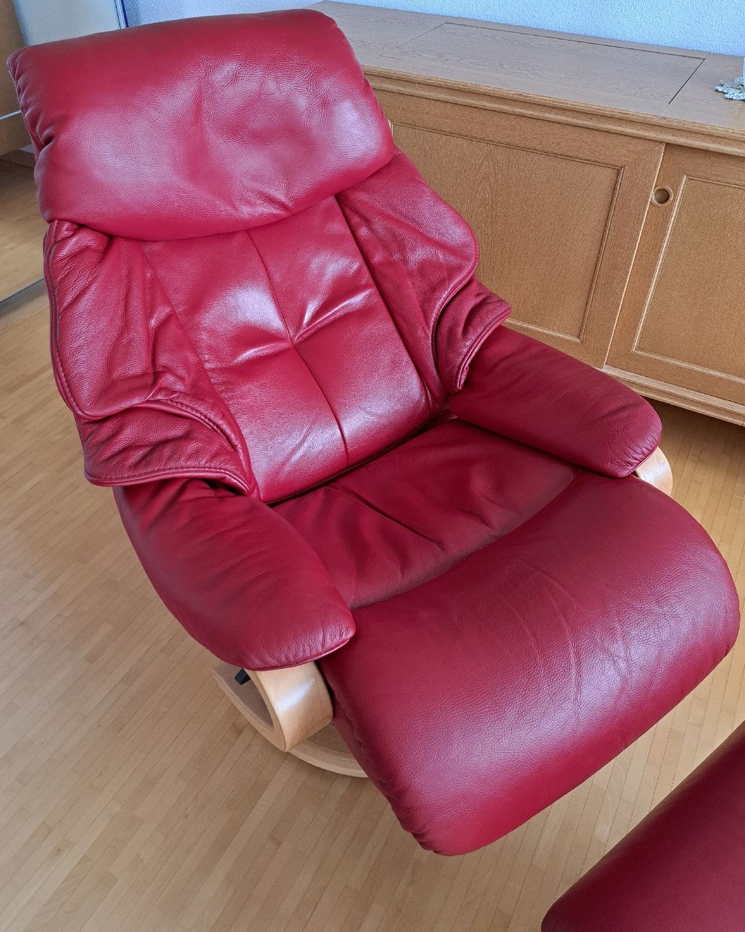 Himolla Poltrone: Relax-Sessel mit Hocker von Himolla  – Usato da Steinmaur venduto da WeSy6374 1