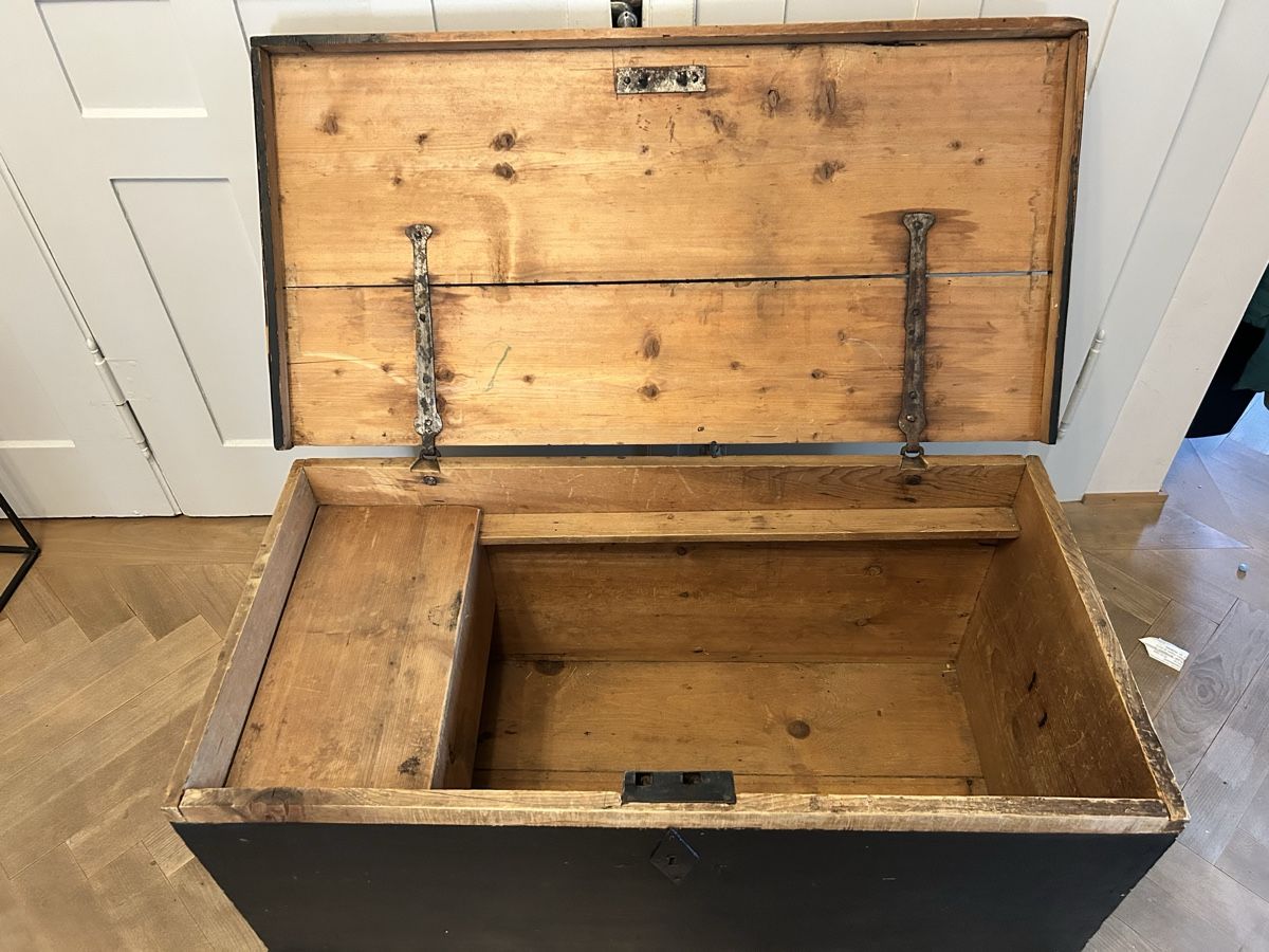 Truhen: Schwarze Holztruhe – Gebraucht aus Zürich von kunterbunt013 5