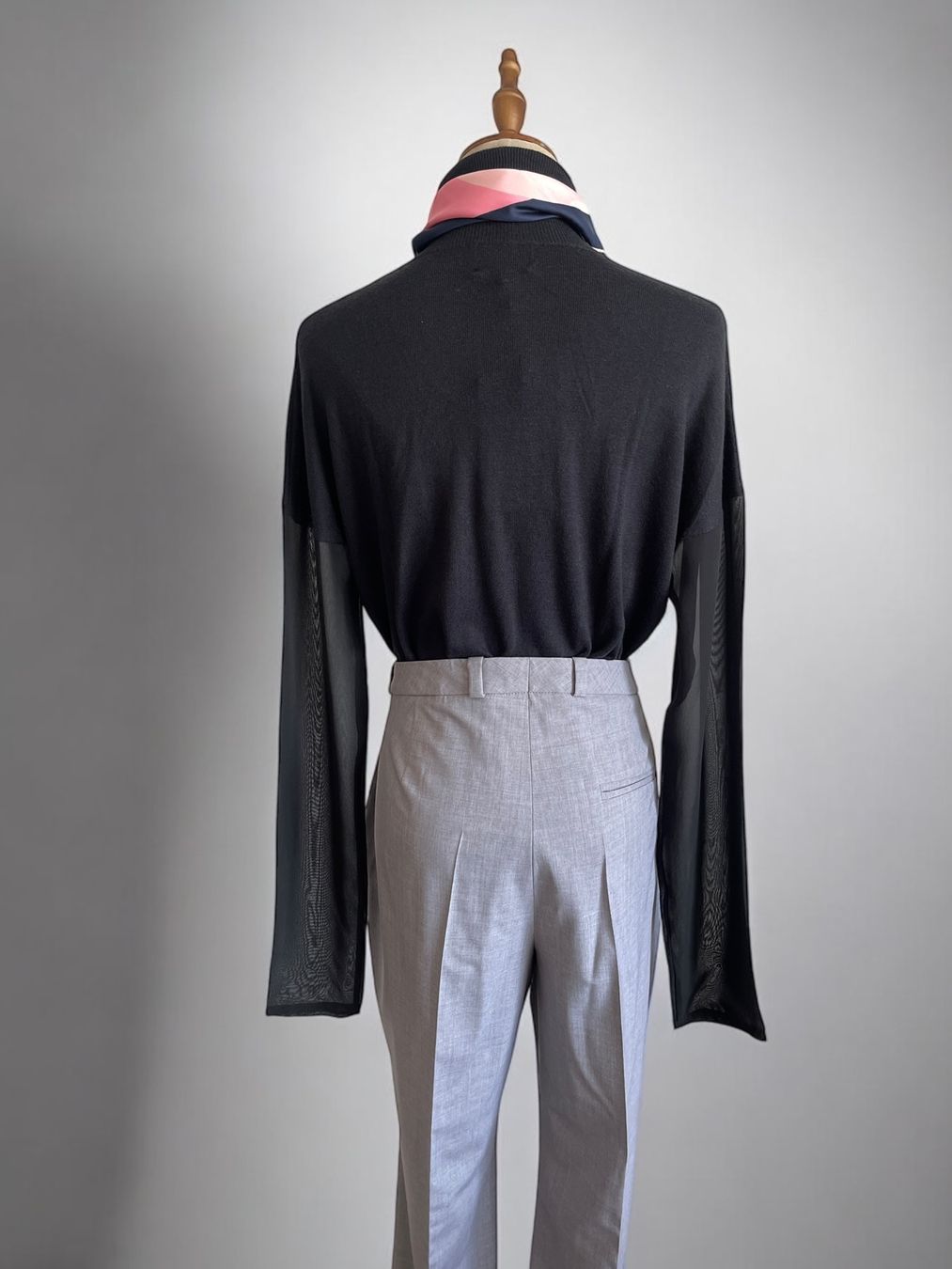 Pullover & Sweatshirts: SUIT Damen Rollkragenpullover mit transparenten Ärmeln M NEU – Neu (gemäss Beschreibung) aus Zürich von Recode.Fashion 3