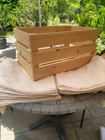 200 Baumwolltaschen–OEKO -TEX, einseitig BEDRUCKT+ Holzkiste