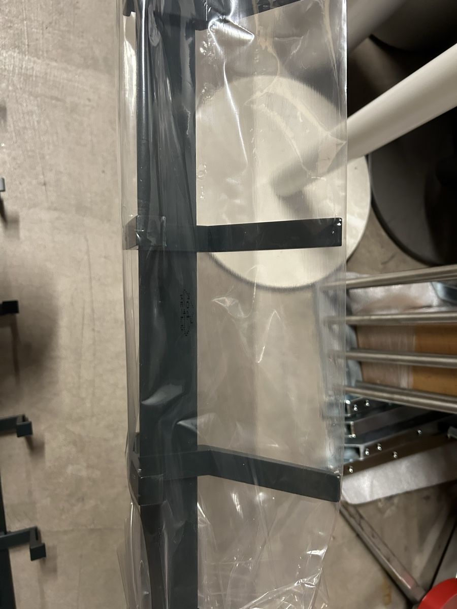 Garderobe: Wandgarderobe dunkelgrün – Gebraucht aus Villmergen von RosconiSystemsAG