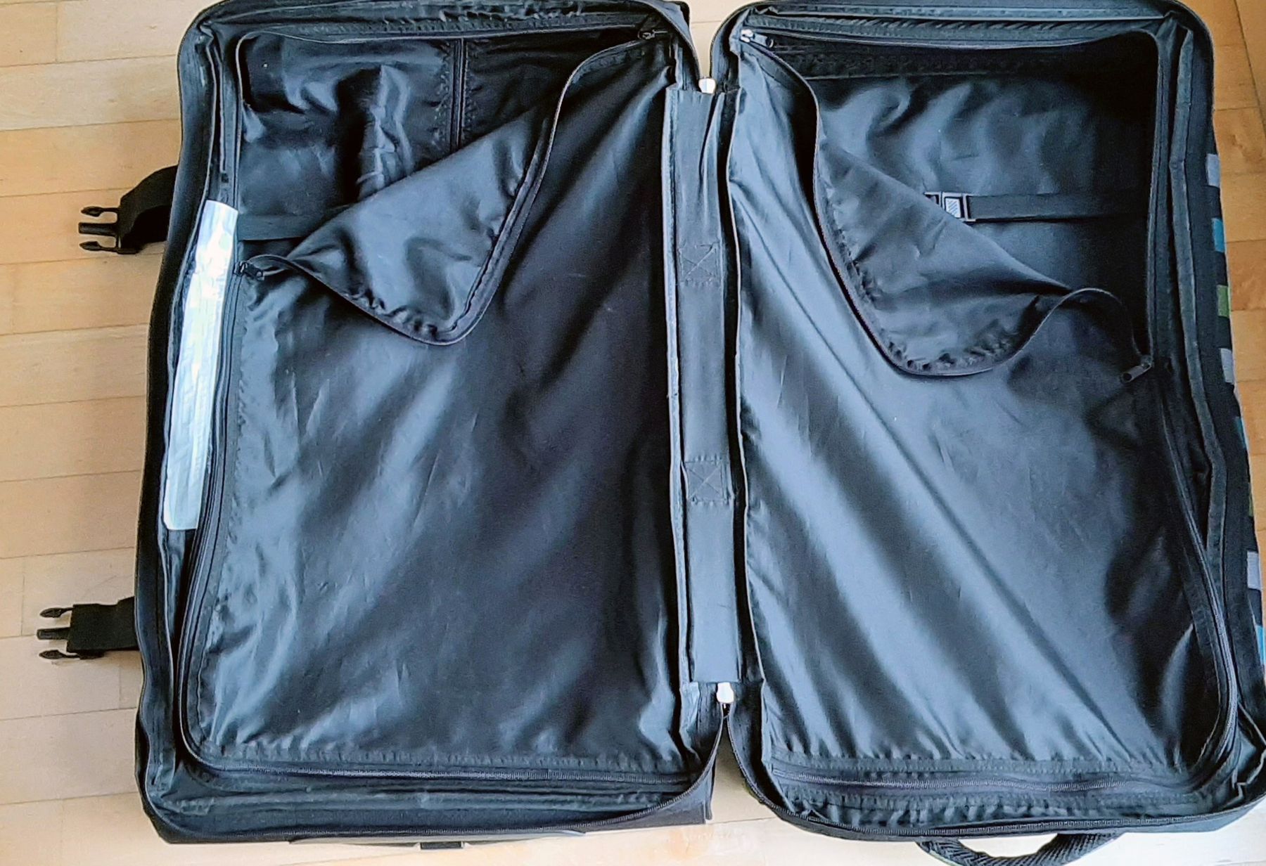 Valigie: Rollkoffer RADA – Usato da Unterägeri venduto da Fel_ton8 2
