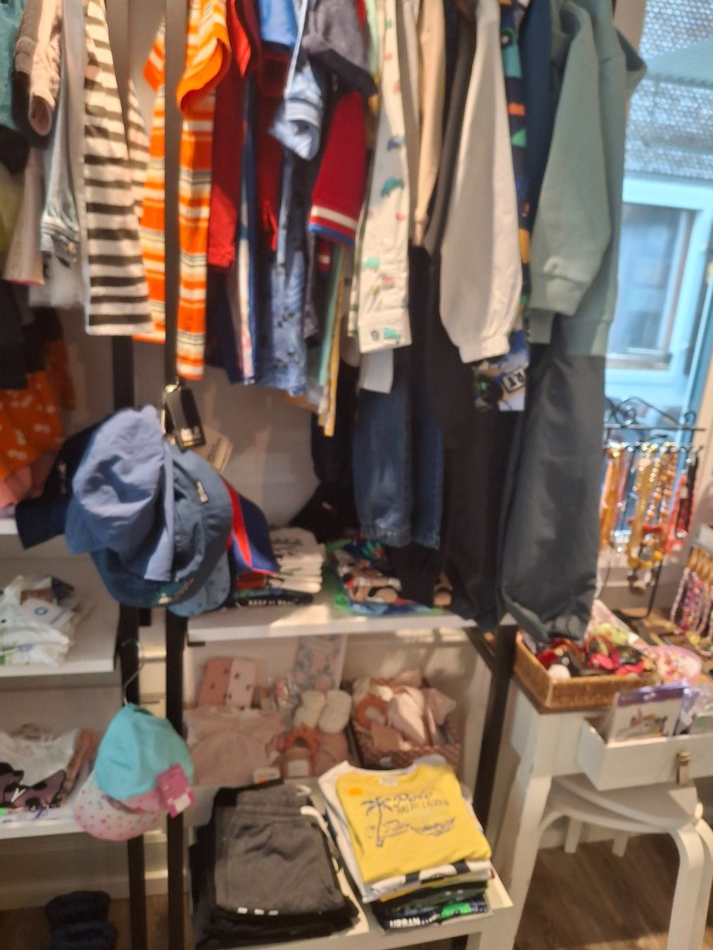 Lotti & Set di vestiti: Kleiderpaket  200 Teile – Usato da Oberhofen am Thunersee venduto da katka99 2