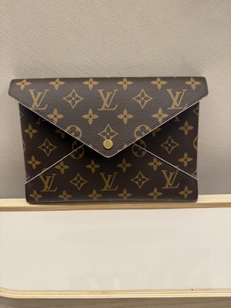 Louis Vuitton pochette