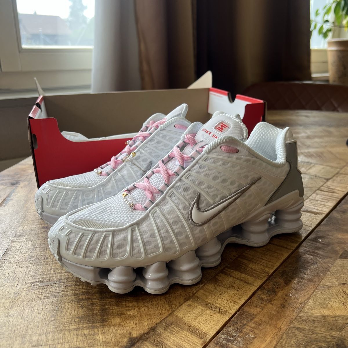 Nike Scarpe da uomo: Nike Shox TL Weiss – Nuovo (secondo la descrizione) da Niederbipp venduto da surname12346 1
