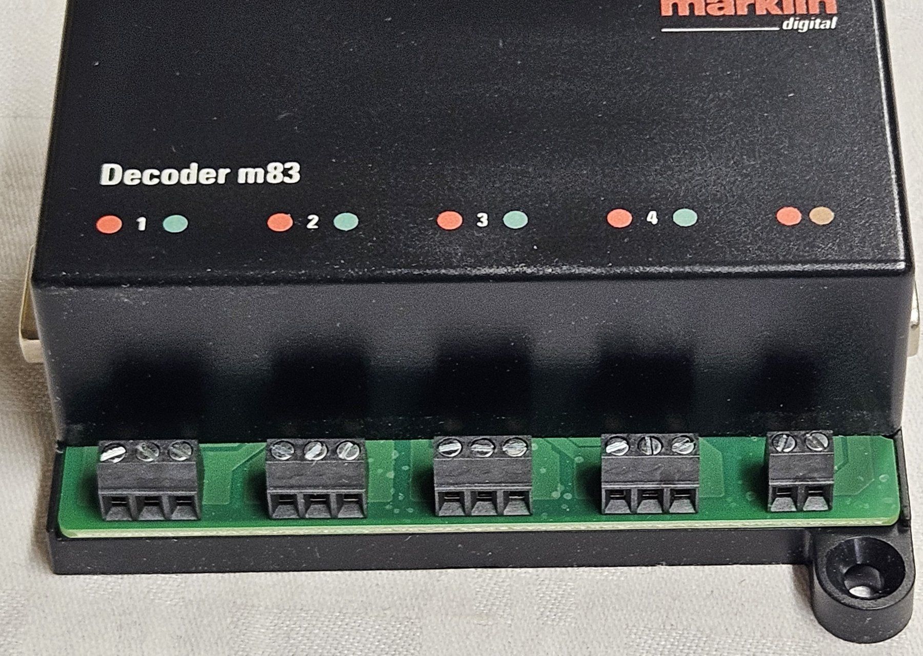 Märklin Modelleisenbahnen: Märklin 60832 Decoder m 83 Schalten von Weichen, Signalen – Neu und originalverpackt aus Breitenbach von  3