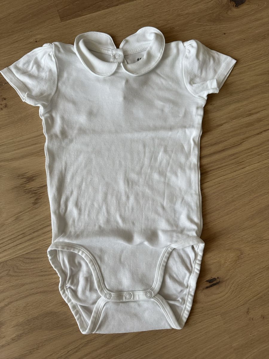 H&M Biancheria intima: NEUKurzarm Body mit Volants, Gr. 104 – Nuovo (secondo la descrizione) da Wädenswil venduto da Ktodat