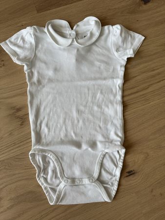 NEUKurzarm Body mit Volants, Gr. 104