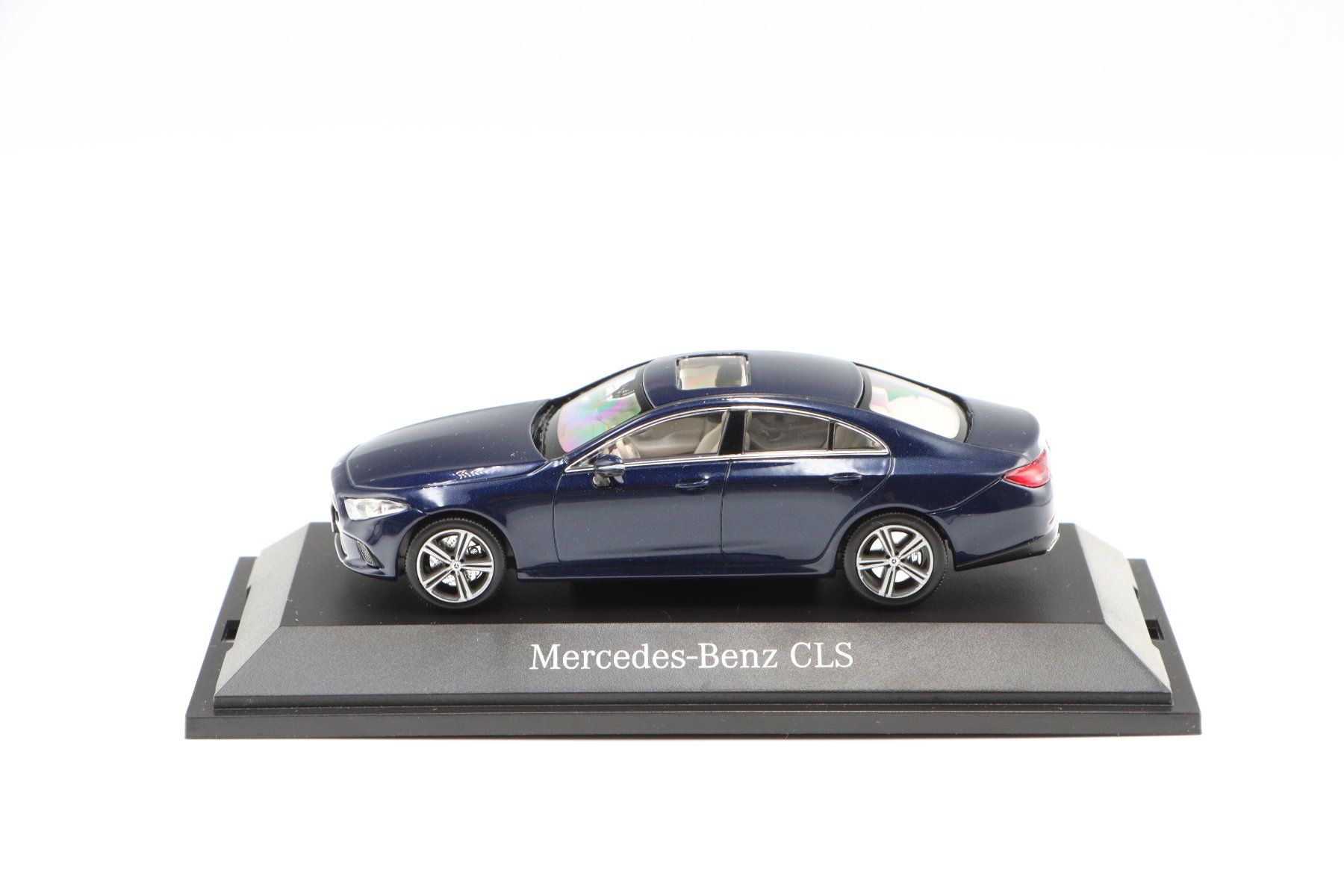 Mercedes-Benz Modellini d'auto: Mercedes CLS 2018 1:43 Norev – Nuovo e nell'imballaggio originale da Bühl b.Aarberg venduto da modelldiecast 6