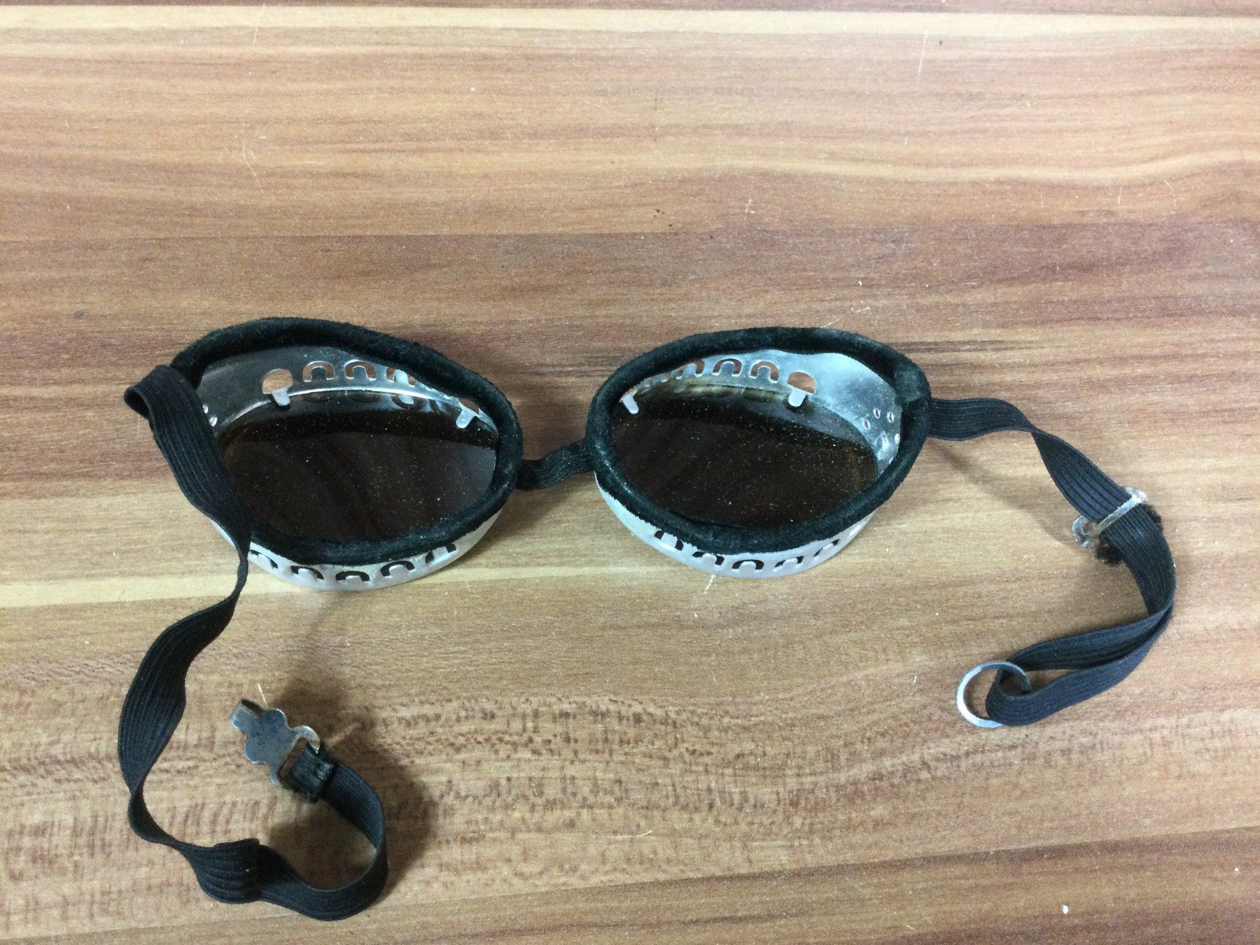 Attrezzi da lavoro: Antike Gletscher oder Skitouren Brille mit Gummiband – Difettoso da Wangen SZ venduto da kuriosum12 3