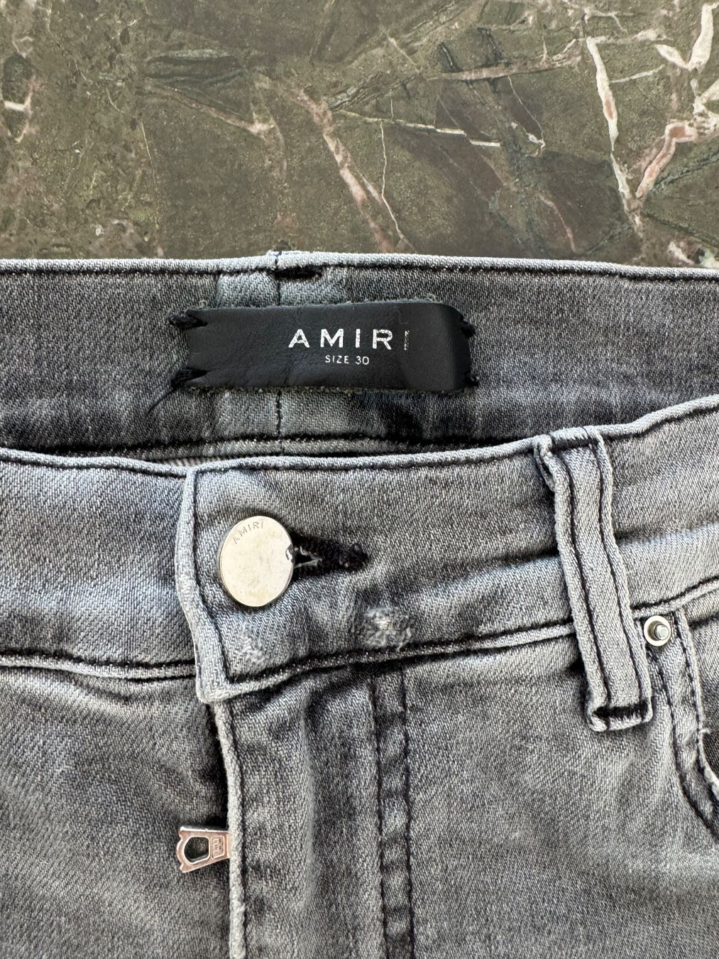 Amiri Jeans: Jeans slim Amiri – Usato da Genève venduto da kil_bxc8 2