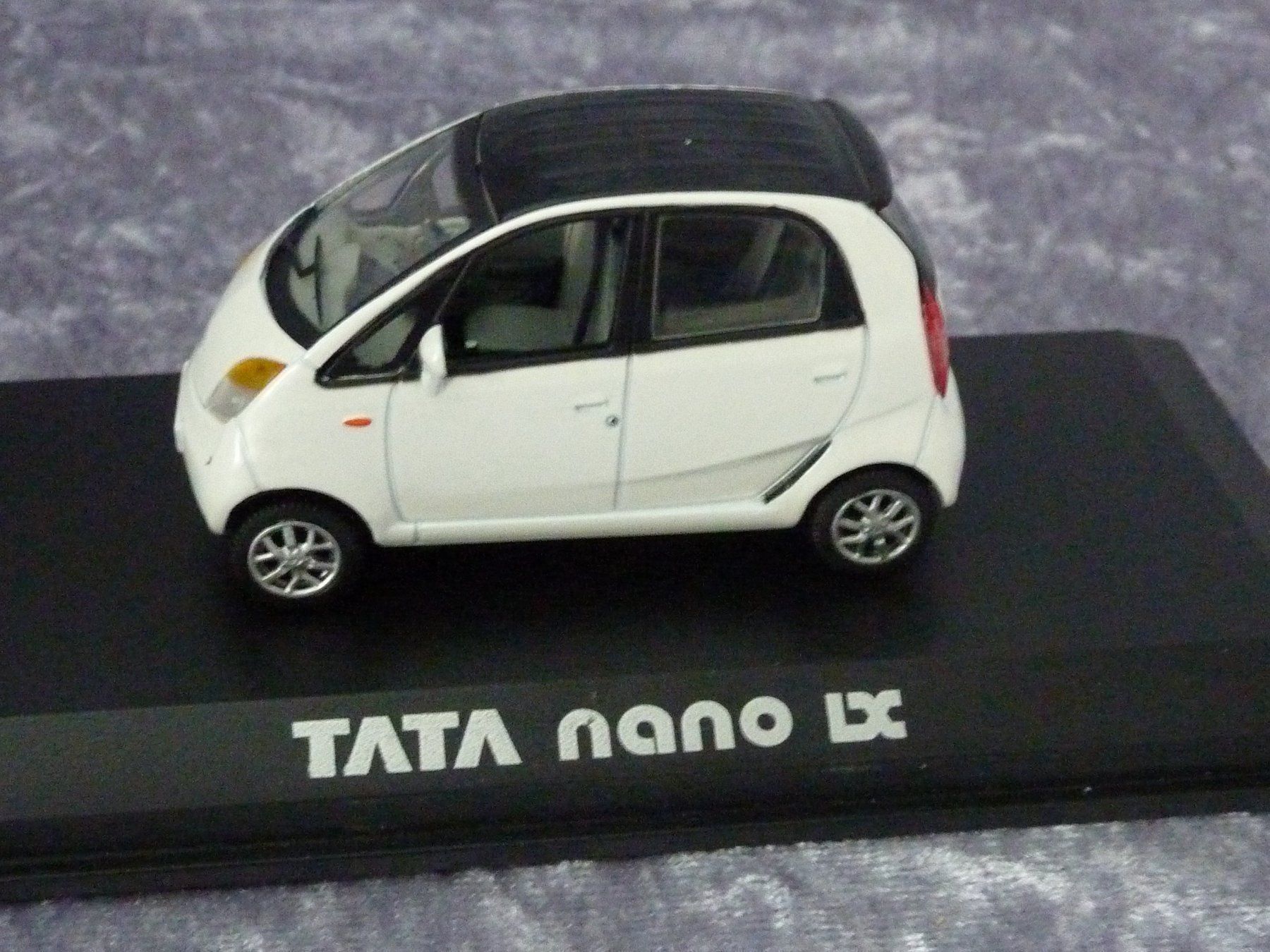 Norev Modellautos: Tata Nano 1:43 – Neu und originalverpackt aus Dürrenäsch von modellautos4you 3