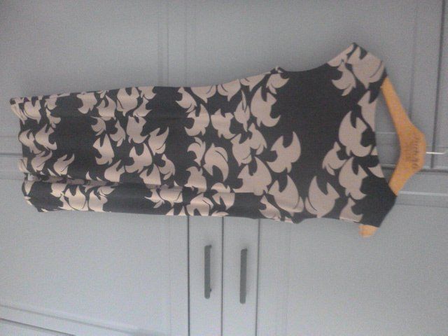 Phase Eight Robes: Phase Eight Kleid – D'occasion à Neu St. Johann par Isputnik 1