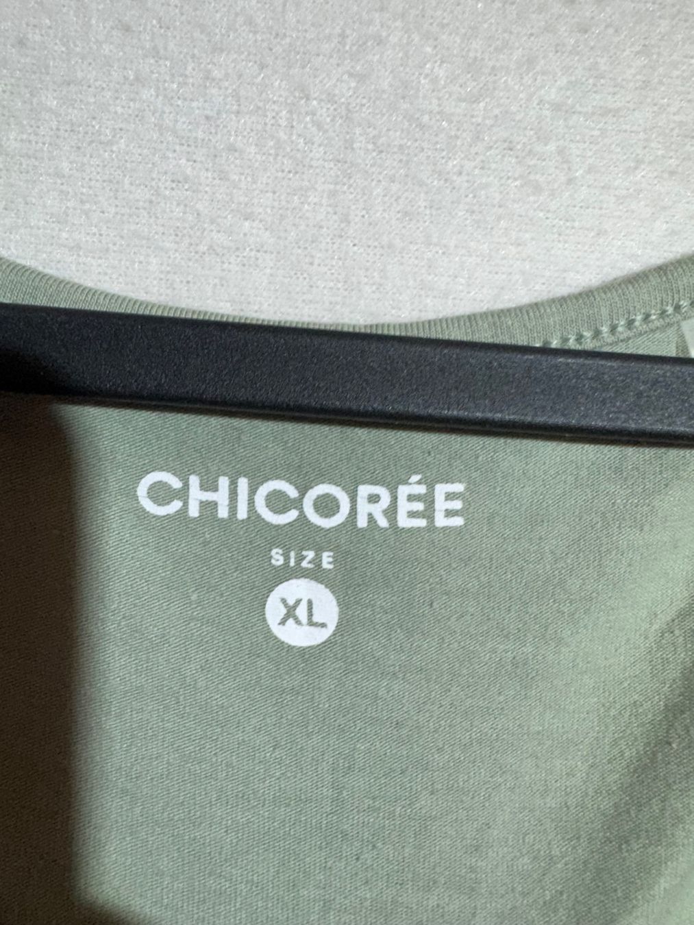 Top: Grünes Basic von Chicoree Gr. XL – Usato da Grosswangen venduto da SALE_SALE_SALE 1