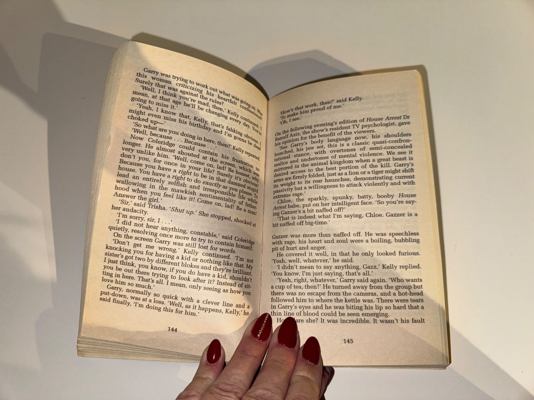 Libri: NOVEL: Ben Elton, Dead Famous – Usato da Grosswangen venduto da English_books 7