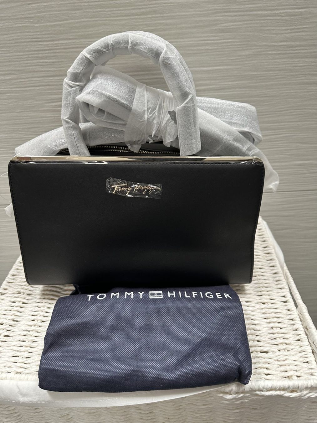Tommy Hilfiger Borse da donna: Tasche von Tommy Hilfiger – Nuovo e nell'imballaggio originale da Oberurnen venduto da Smile58