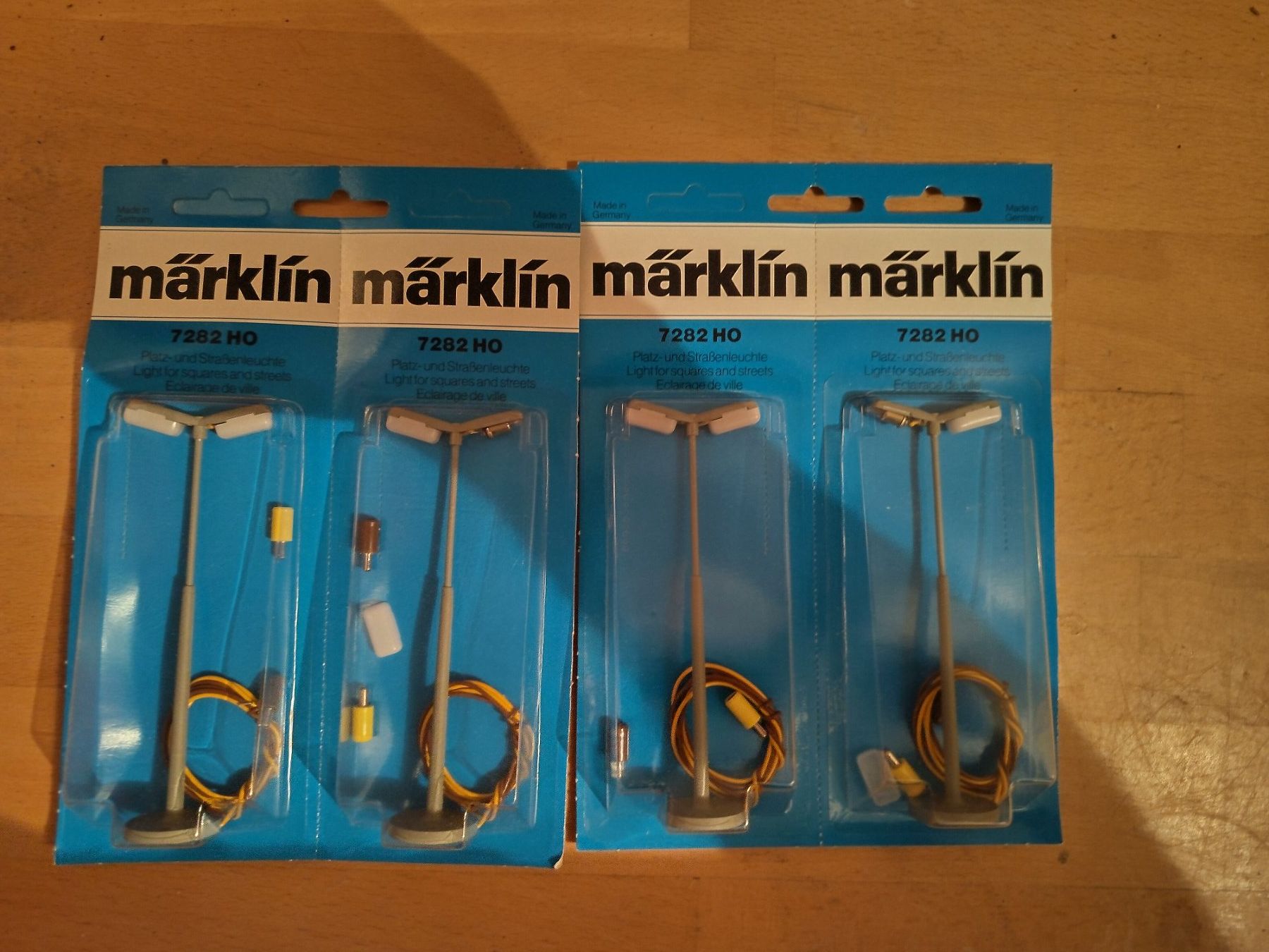 Märklin Modellini di ferrovie: Märklin Platz-Strassenleuchte – Nuovo e nell'imballaggio originale da Rafz venduto da Puma059