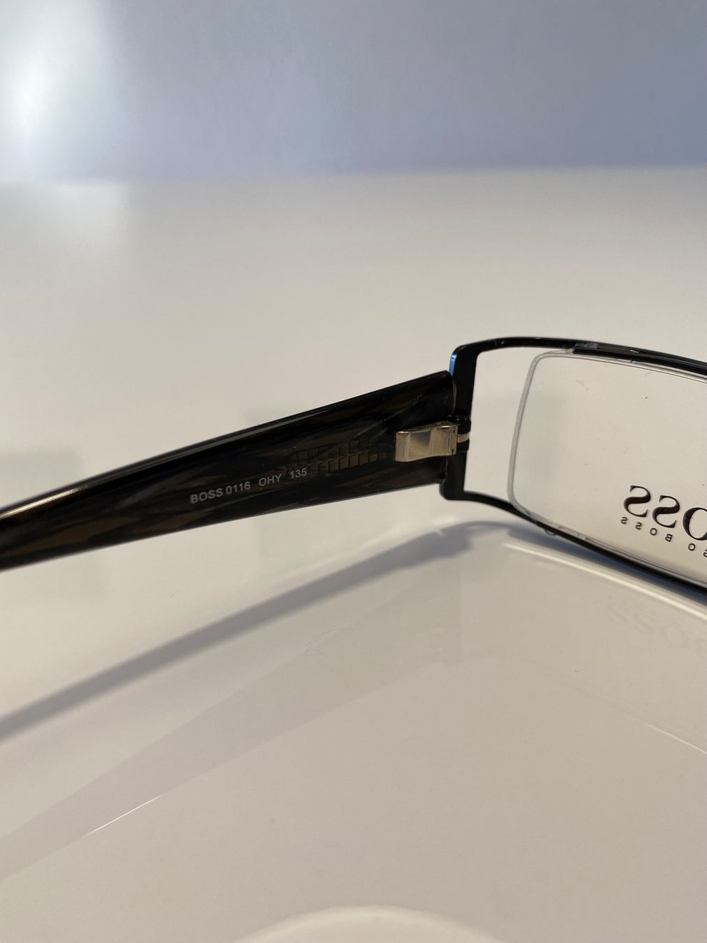 Hugo Boss Brillen & Gläser: Monture de Lunettes Hugo Boss – Neu (gemäss Beschreibung) aus Bottens von 2Lens 5