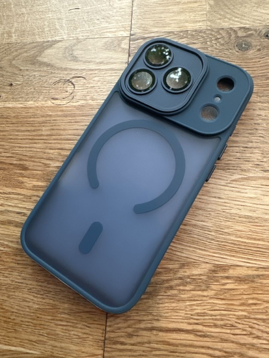 Apple Cover & Protezioni schermo: iPhone 17 pro Hülle – Nuovo (secondo la descrizione) da Bern venduto da alexis75
