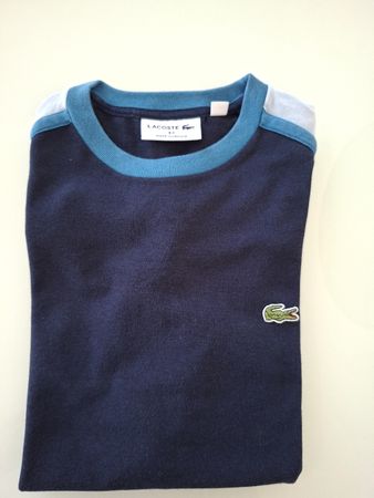 Lacoste, taille S, bleu marine, manches tricolores