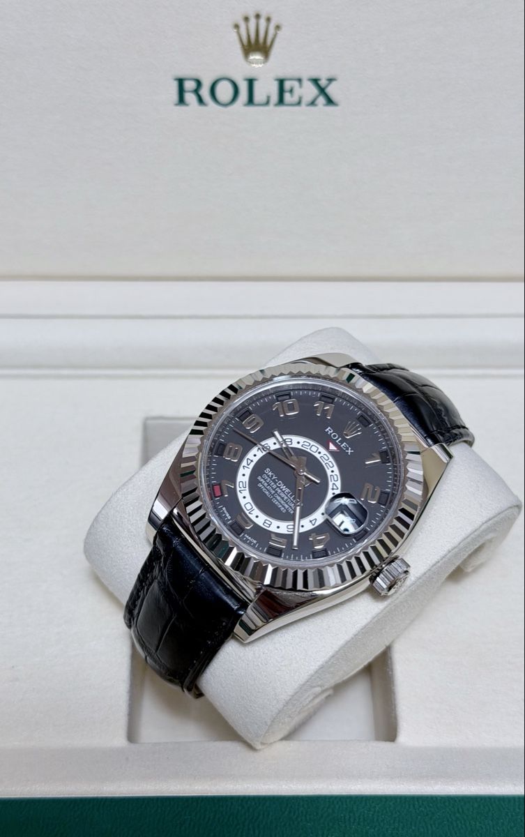 Rolex Orologi: Rolex Skydweller 18K Whitegold – Usato da Zürich venduto da WATCHROOM 2