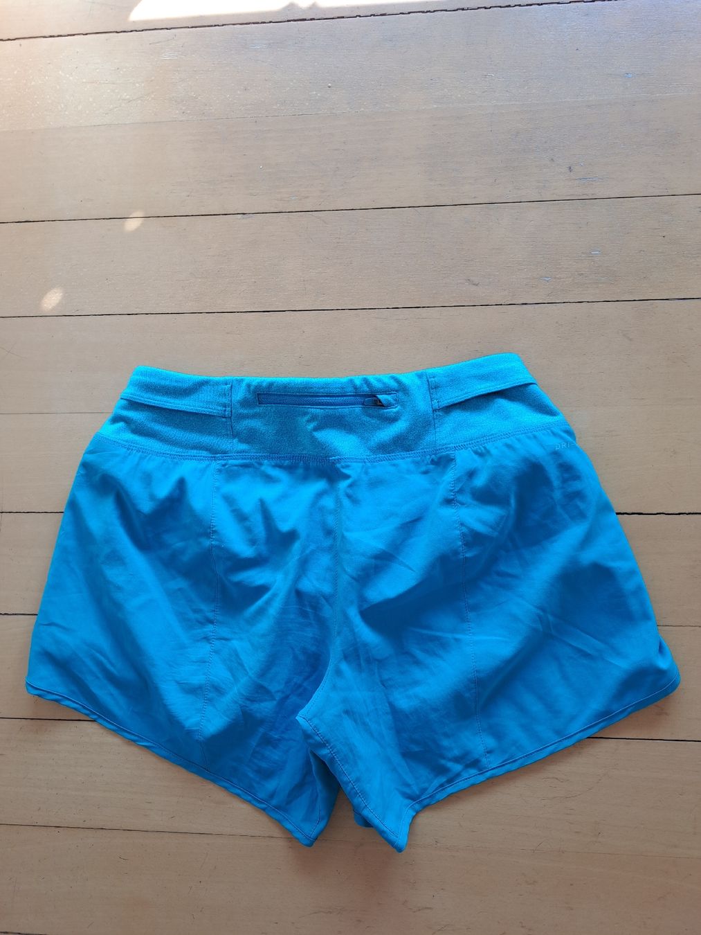 Nike Pantaloni: Nike Shorts NW – Usato da Thalwil venduto da sternenstaub369 1