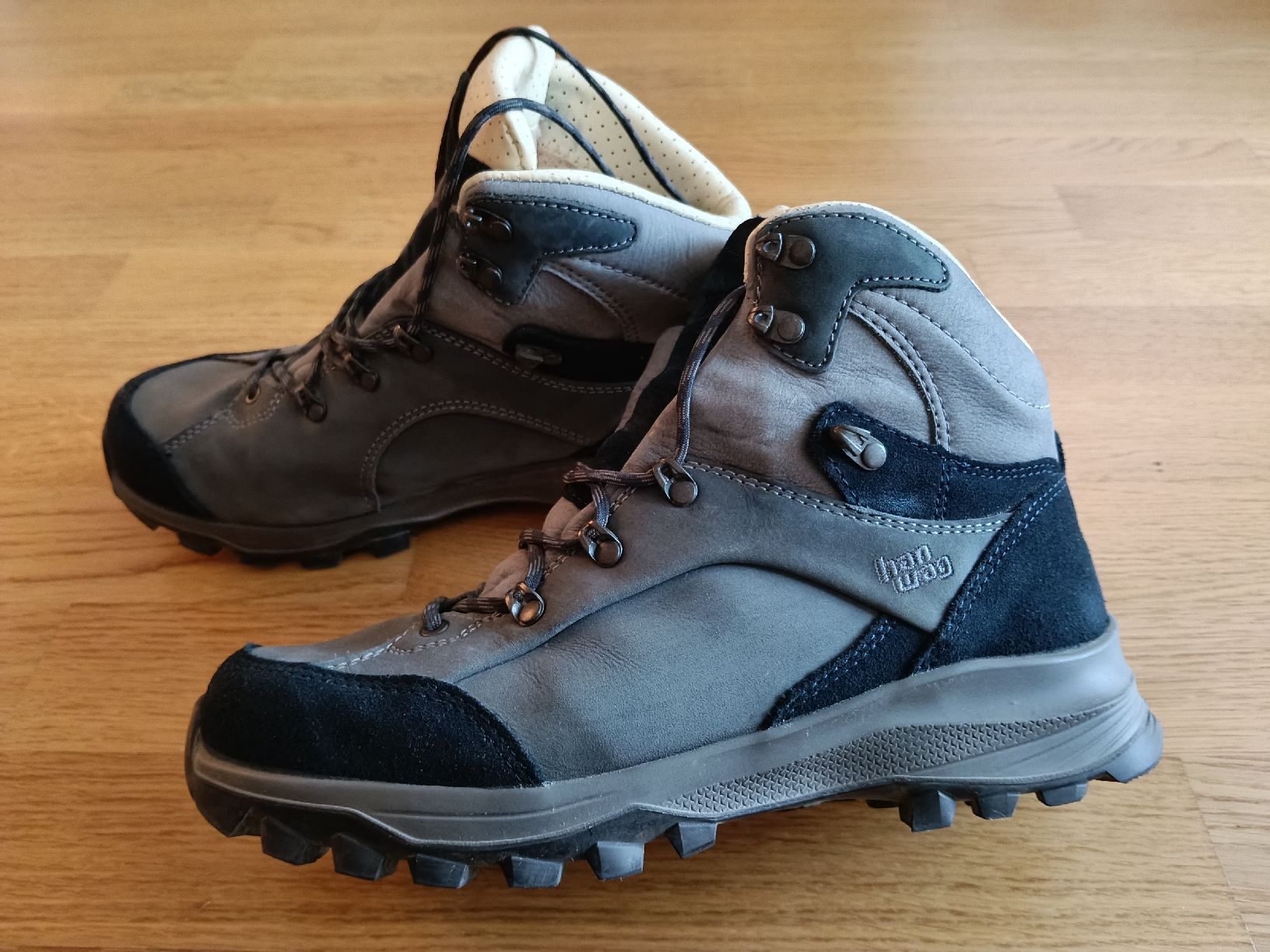 Hanwag Scarpe da donna: Wanderschuhe Gr. 40 – Usato da Zürich venduto da kat_g5w7 3