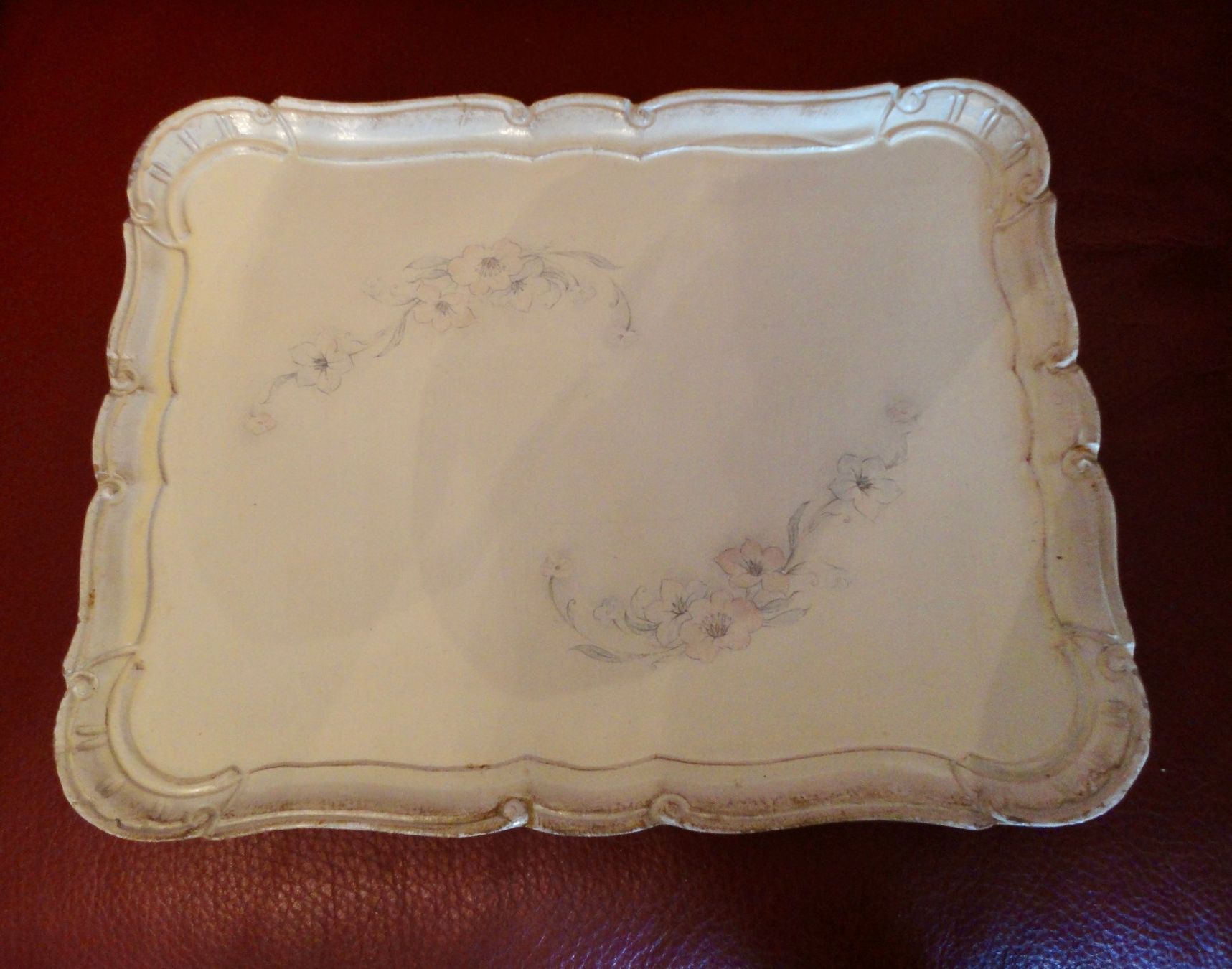 Tablet PC: Schönes Vintage Tablett Holztablett Blumenmuster – Usato da Wädenswil venduto da LIS11