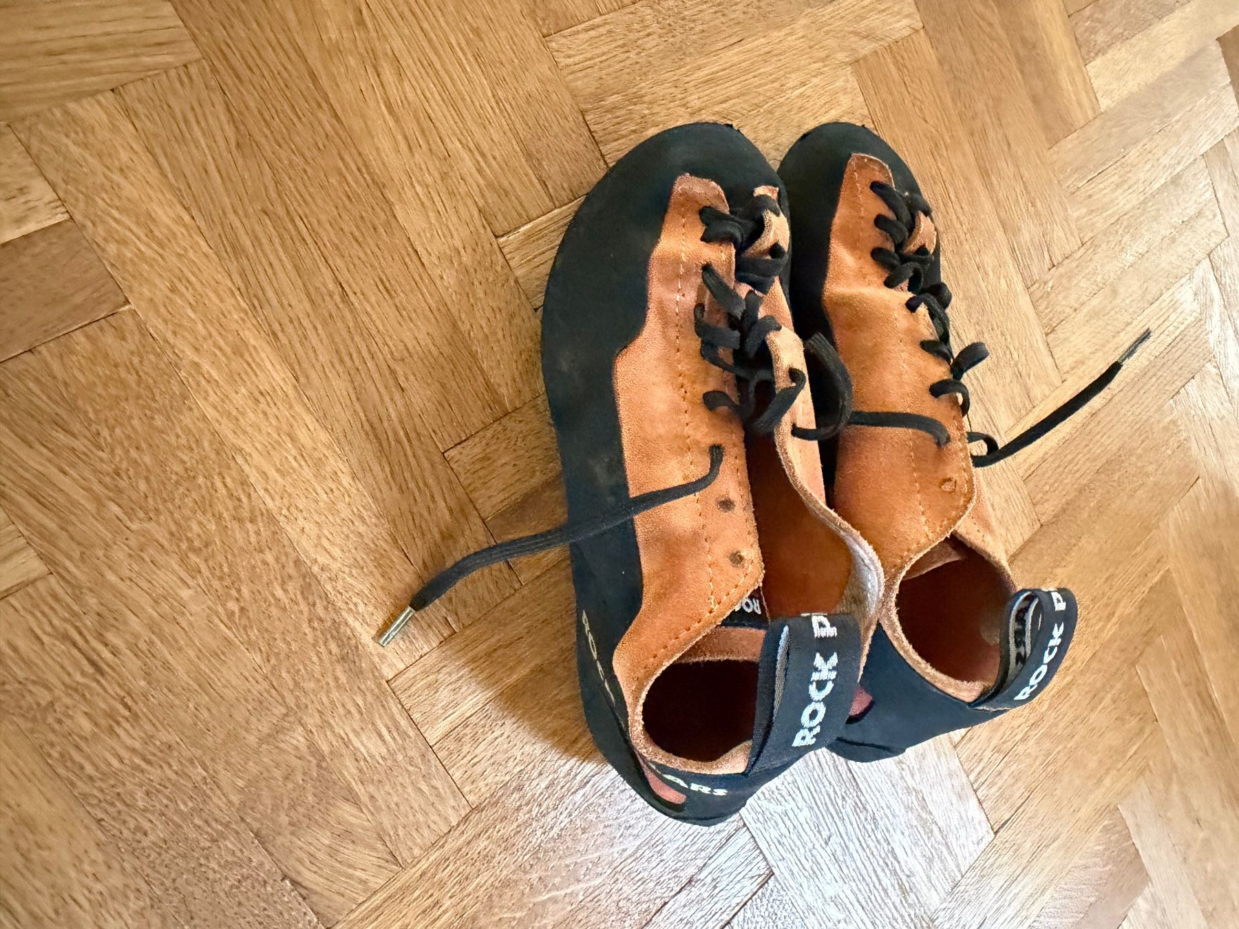 Scarpe da uomo: Kletterschuhe Gr. 35 – Usato da Röthenbach i. E. venduto da role03 1