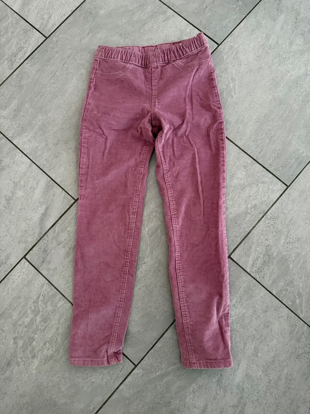 H&M Hosen: Cordhose - Grösse 122 - H&M – Gebraucht aus Bülach von Loredana13