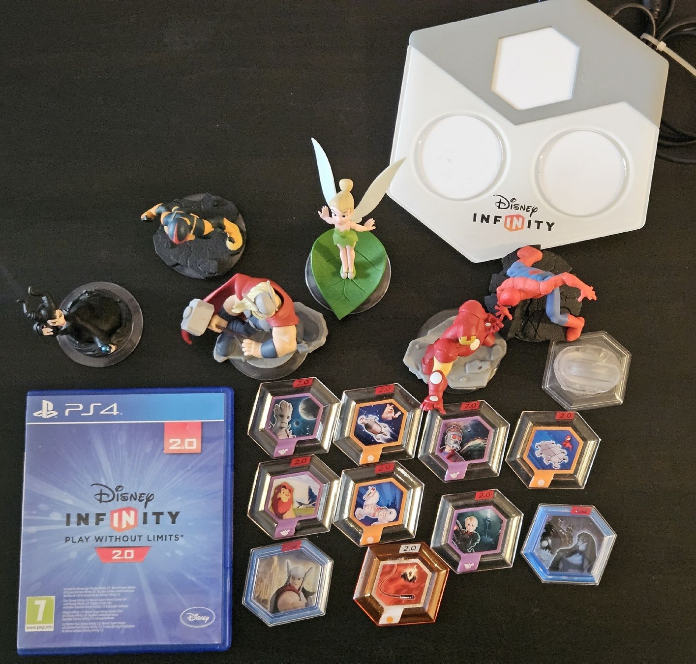Disney Statuette: Disney Infinity 2.0 Sammlung : Figuren Power Discs Station – Usato da Oberdorf BL venduto da BaldenEagle 3