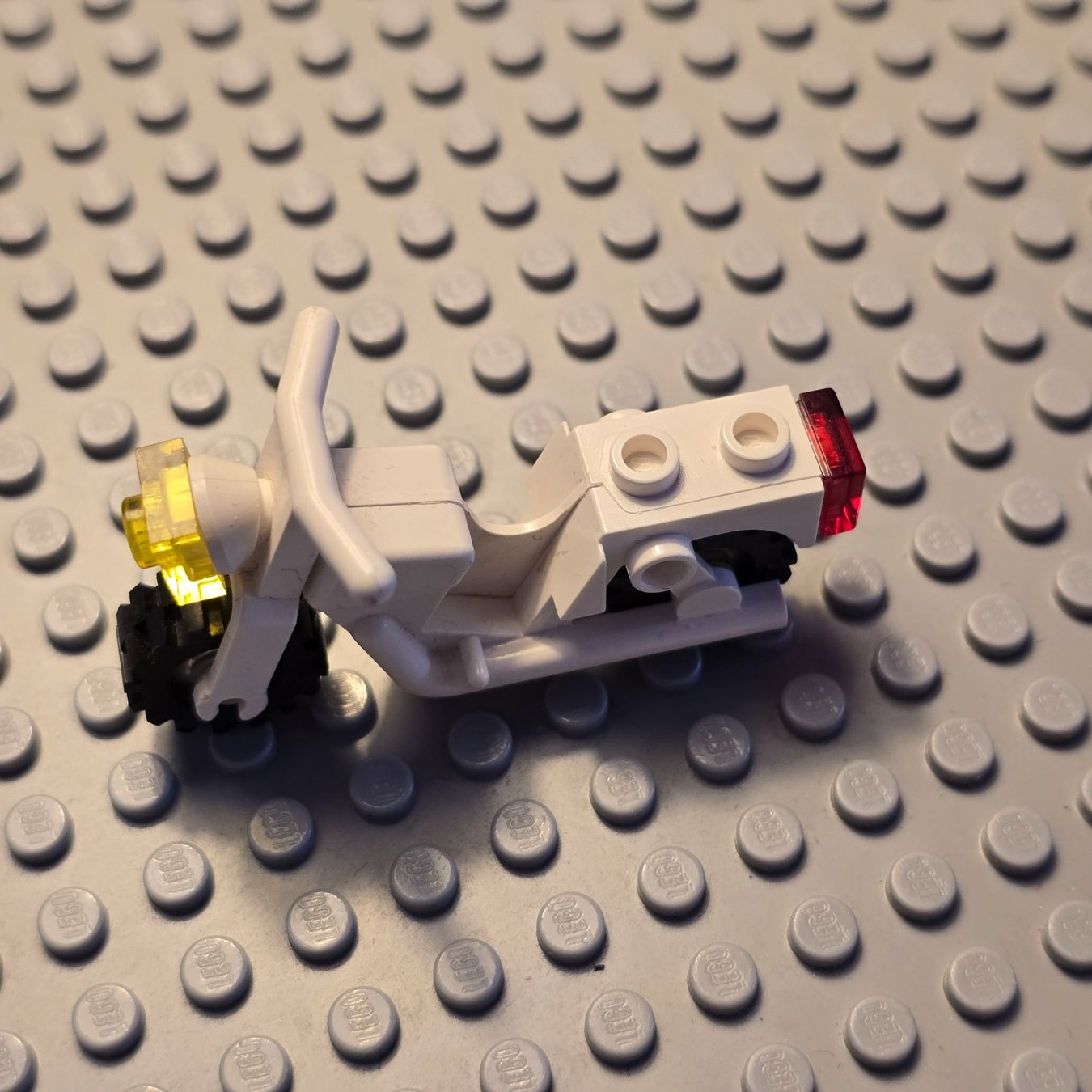 Lego Kit di costruzioni: Lego Motorrad vintage – Usato da Basel venduto da Swi-7621 1