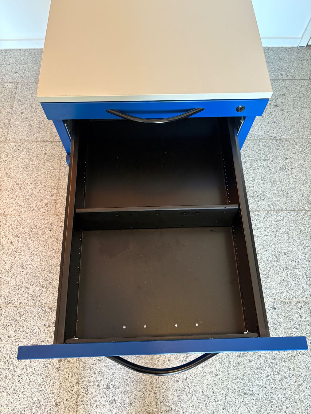 Banconi: Schreibtisch Roll-Container / Rollkorpus blau – Usato da Jona venduto da Matse7 2