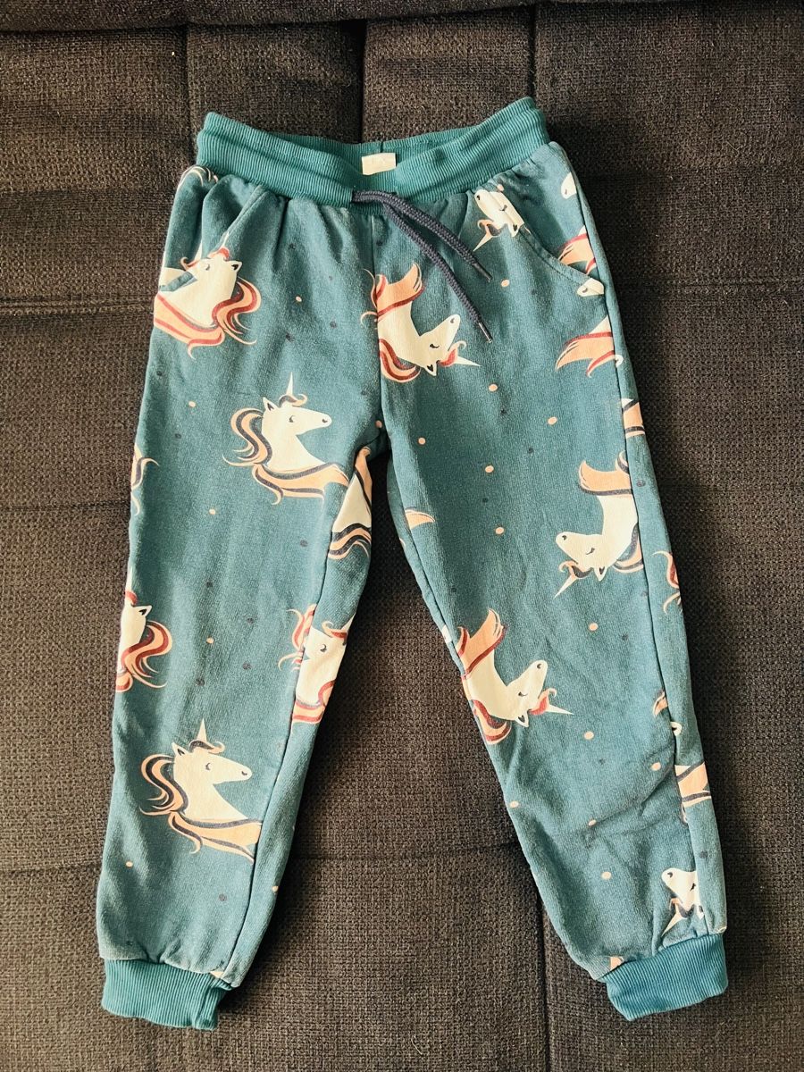Pantaloni: Verschiedene Hose Grösse 110/116 – Usato da Dietikon venduto da Laiijka